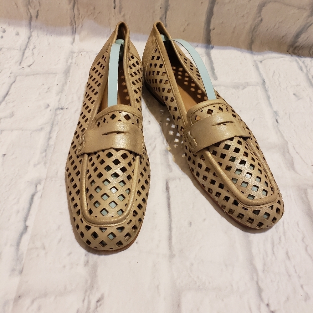 Sesto Meucci Lattice Perforated Flats Women's Size 8 Real Leather Gold